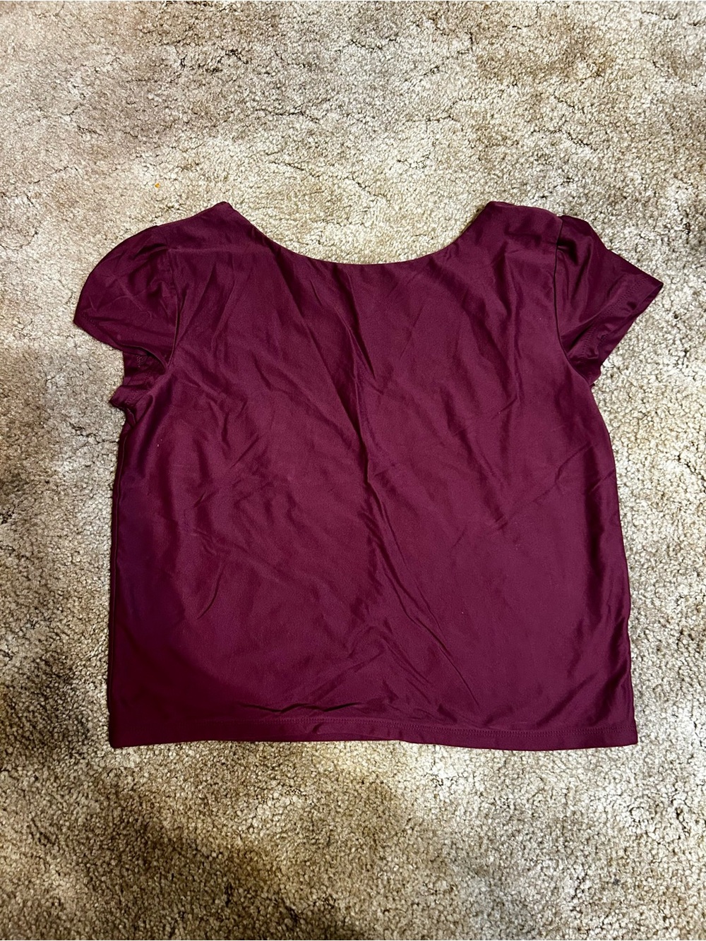 Short Sleeve Scoop Neck Low Back Top in Burgundy